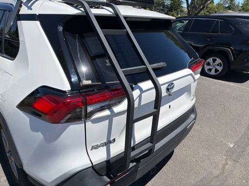 Used 2022 Toyota RAV4 XLE w/ Convenience Package AWD/4WD image 16