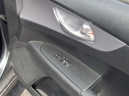 Used 2024 Kia Forte LXS image 33