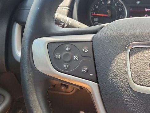 Used 2023 GMC Terrain SLT w/ Tech Package FWD image 23
