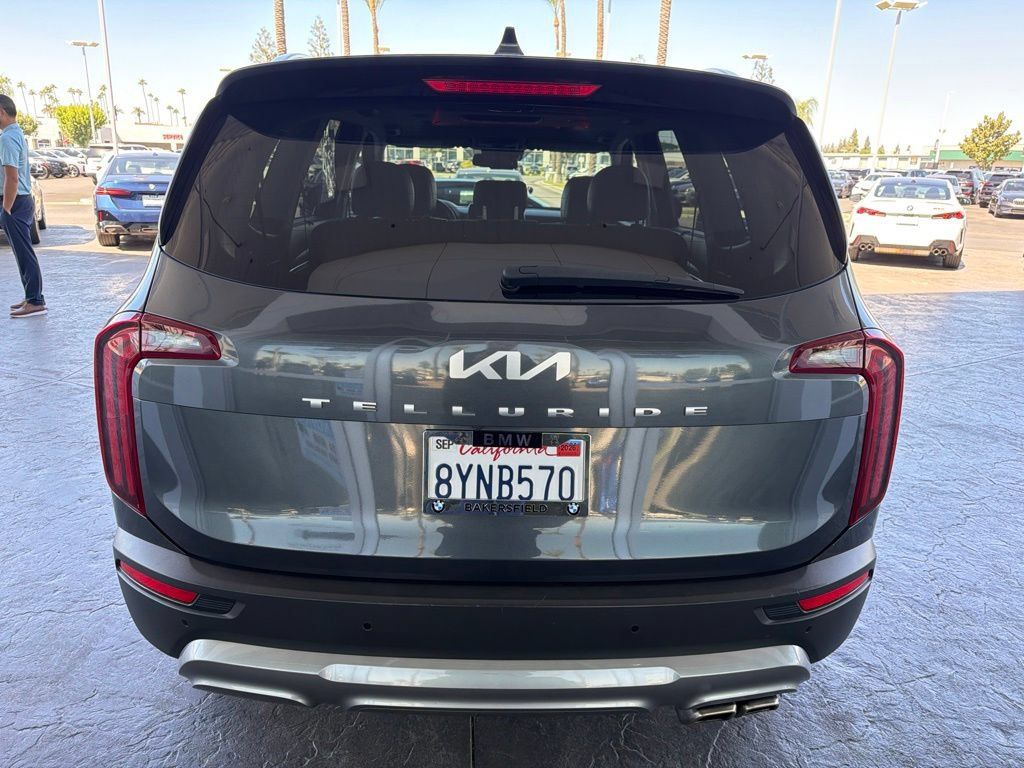 Used 2022 Kia Telluride EX FWD image 4