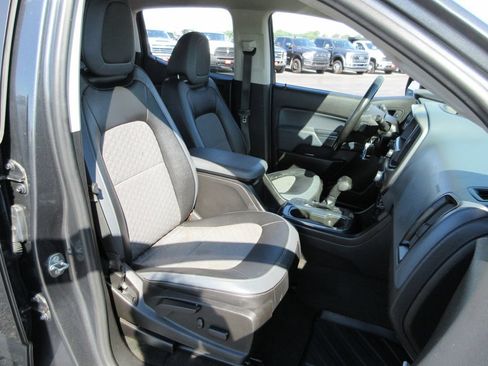 Used 2016 Chevrolet Colorado Z71 AWD/4WD image 19