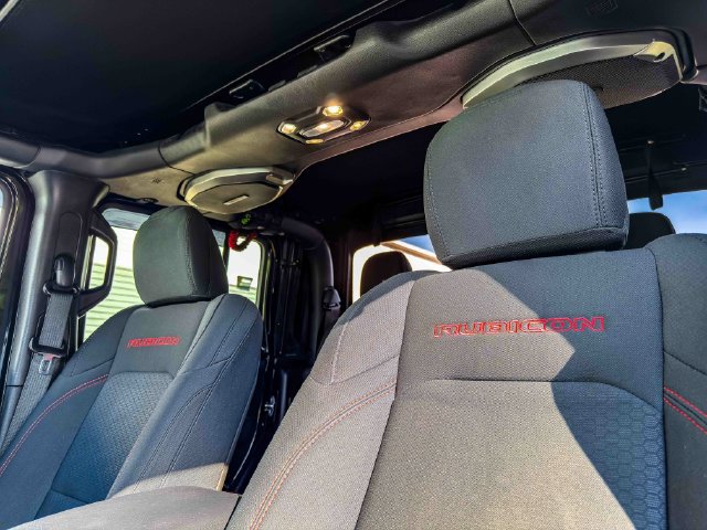 Used 2020 Jeep Gladiator Rubicon w/ LED Lighting Group AWD/4WD image 34
