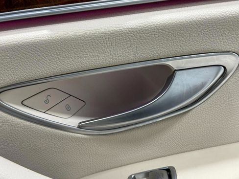 Used 2019 Mercedes-Benz E 300 4MATIC image 22