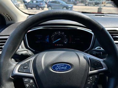 Certified 2020 Ford Fusion SE FWD image 22