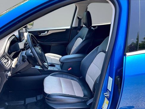 Used 2021 Ford Escape Titanium w/ Titanium Elite Package AWD/4WD image 10