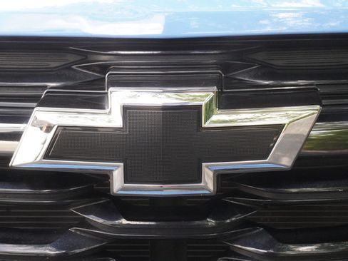 Used 2024 Chevrolet Trax RS w/ Sunroof Package FWD image 36