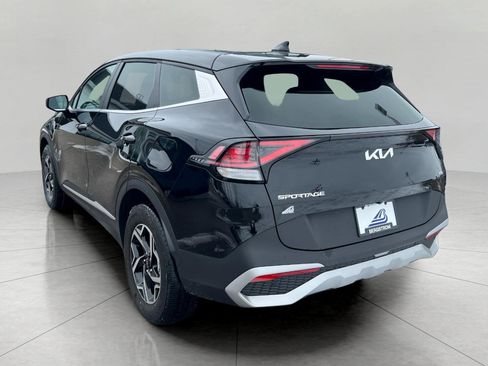 Used 2025 Kia Sportage LX image 11