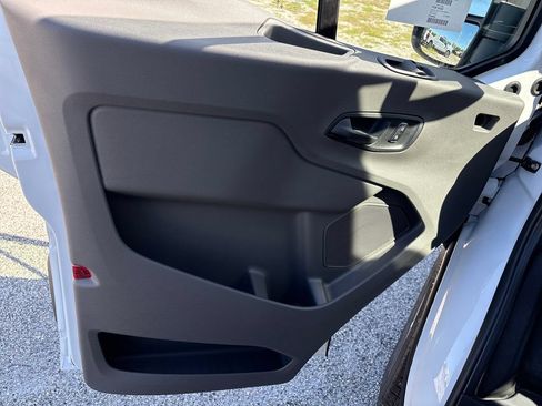 New 2026 Ford Transit 250 148 Medium Roof RWD image 23