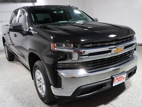 Used 2020 Chevrolet Silverado 1500 LT w/ Trailering Package image 5