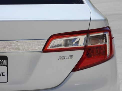 Used 2012 Toyota Camry XLE image 23