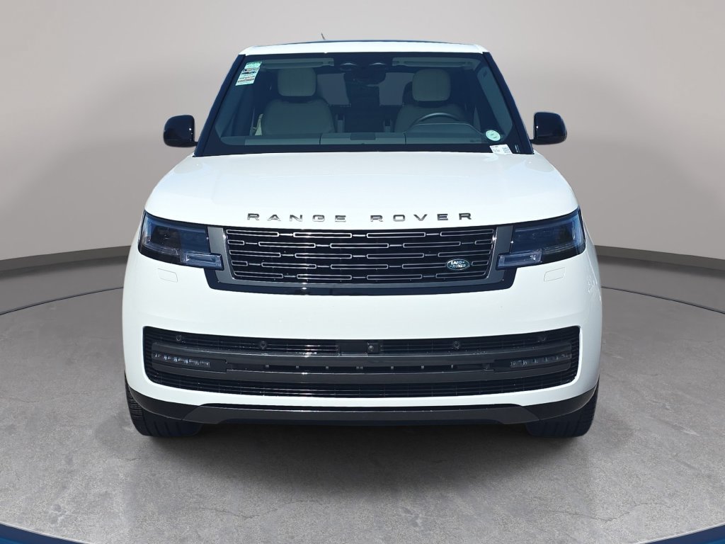 Certified 2026 Land Rover Range Rover SE AWD/4WD image 3