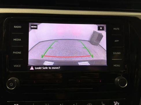 Used 2020 Volkswagen Passat 2.0T SE FWD image 13