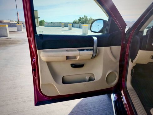 Used 2007 Chevrolet Silverado 2500 LT w/ Suspension Package, Off-Road AWD/4WD image 22