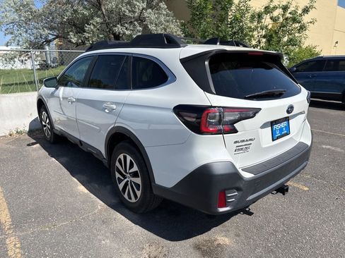 Used 2021 Subaru Outback Premium AWD/4WD image 3