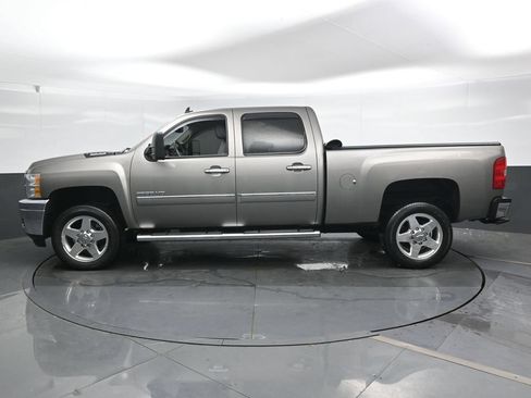 Used 2013 Chevrolet Silverado 2500 LT w/ Custom Sport Truck Package RWD image 10
