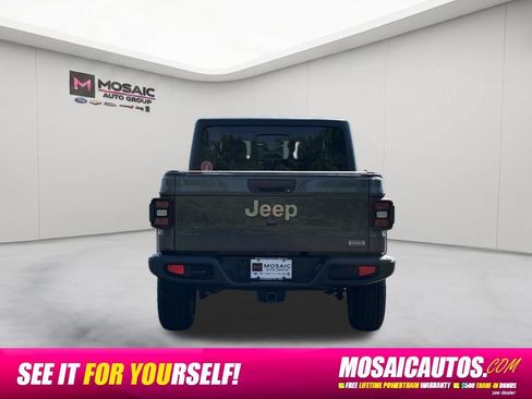Used 2020 Jeep Gladiator Overland AWD/4WD image 6