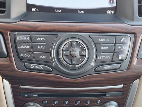 Used 2018 Nissan Pathfinder Platinum FWD image 18