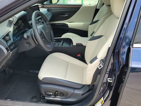 Used 2025 Lexus ES 300h w/ Premium Package FWD image 6