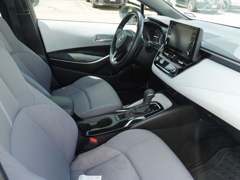 Used 2022 Toyota Corolla SE FWD image 9