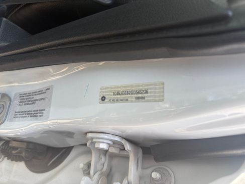 Used 2016 Jeep Compass High Altitude AWD/4WD image 25