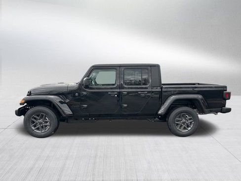 New 2026 Jeep Gladiator Sport image 9