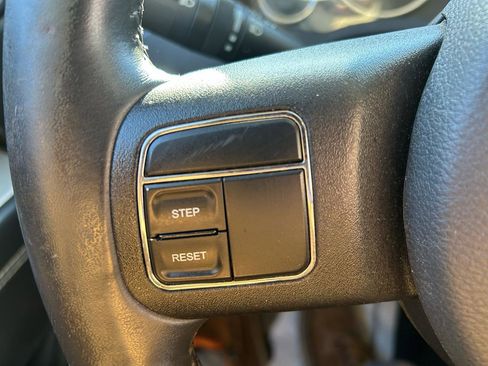 Used 2014 Jeep Compass Latitude image 18