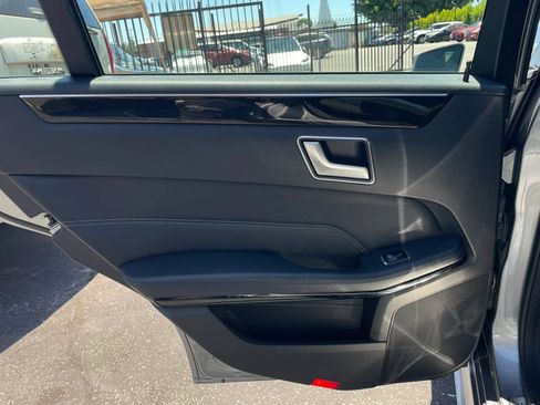 Used 2014 Mercedes-Benz E 350 Sedan image 21