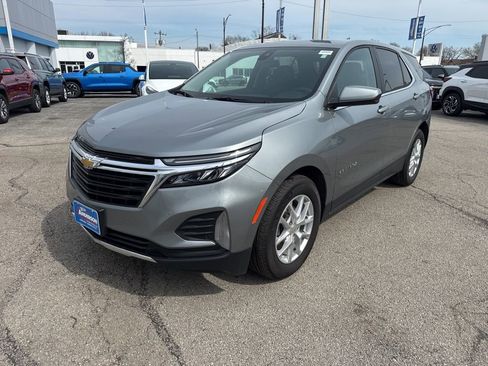 Used 2024 Chevrolet Equinox LT FWD image 3