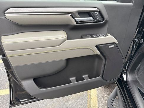 New 2026 Chevrolet Silverado 2500 ZR2 image 16