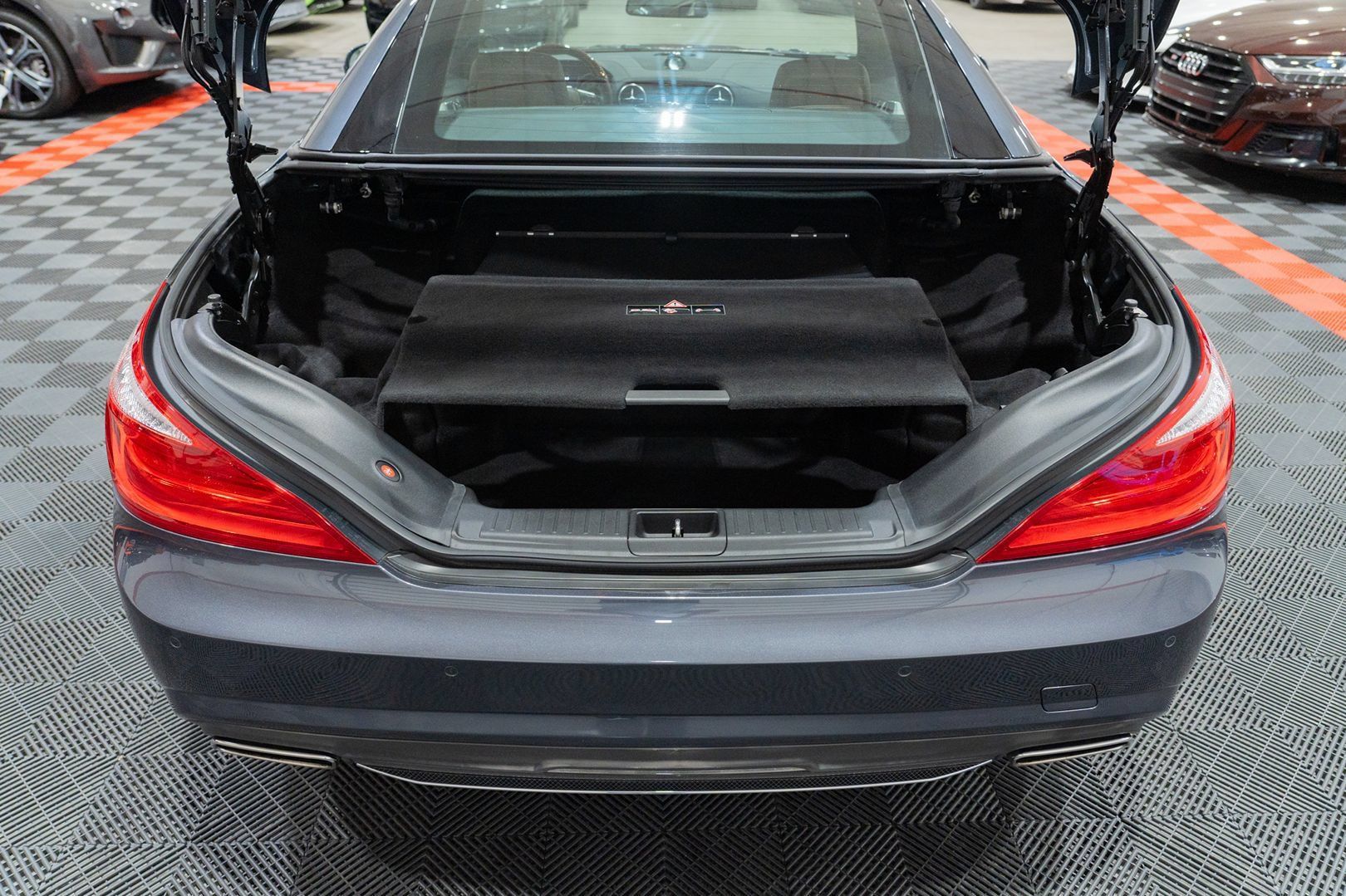 Used 2013 Mercedes-Benz SL 550 image 53