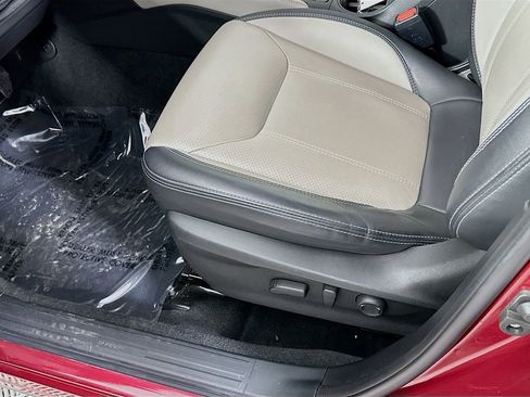 Used 2023 Subaru Forester Limited image 27