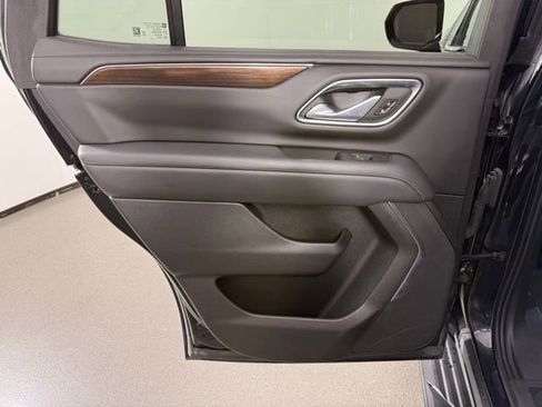 Used 2022 GMC Yukon SLE AWD/4WD image 15