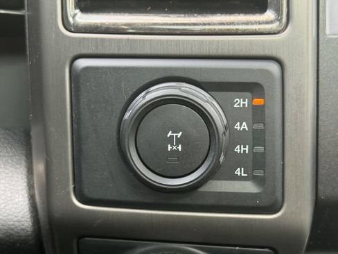 Used 2018 Ford F150 Raptor w/ Equipment Group 802A Luxury AWD/4WD image 29