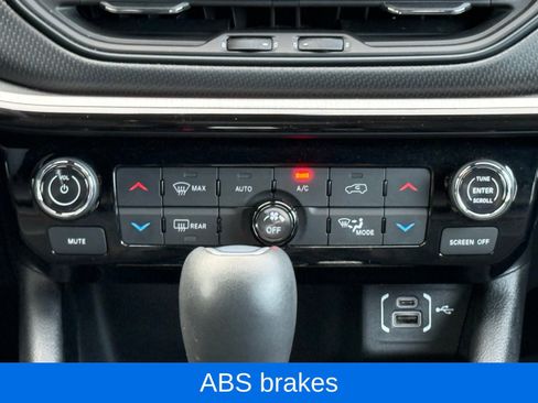 Used 2024 Jeep Compass Trailhawk image 25