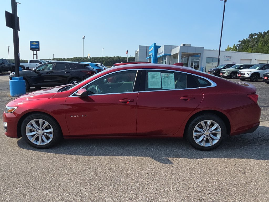 Used 2025 Chevrolet Malibu LT FWD image 5