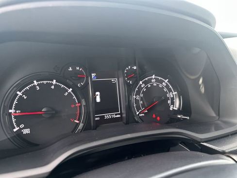 Used 2023 Toyota 4Runner SR5 AWD/4WD image 26
