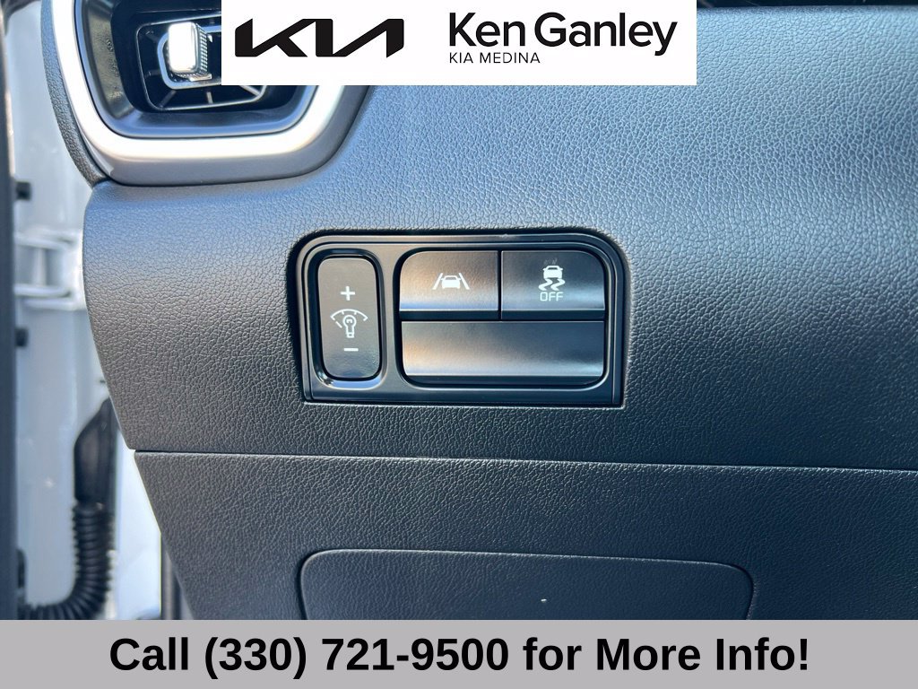 Certified 2023 Kia Sorento LX AWD/4WD image 27