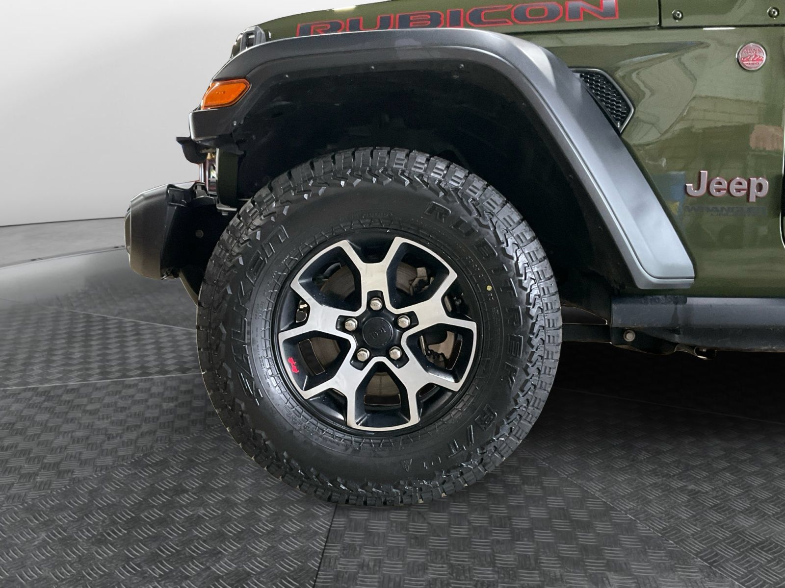 Used 2021 Jeep Wrangler Unlimited Rubicon w/ Cold Weather Group AWD/4WD image 16
