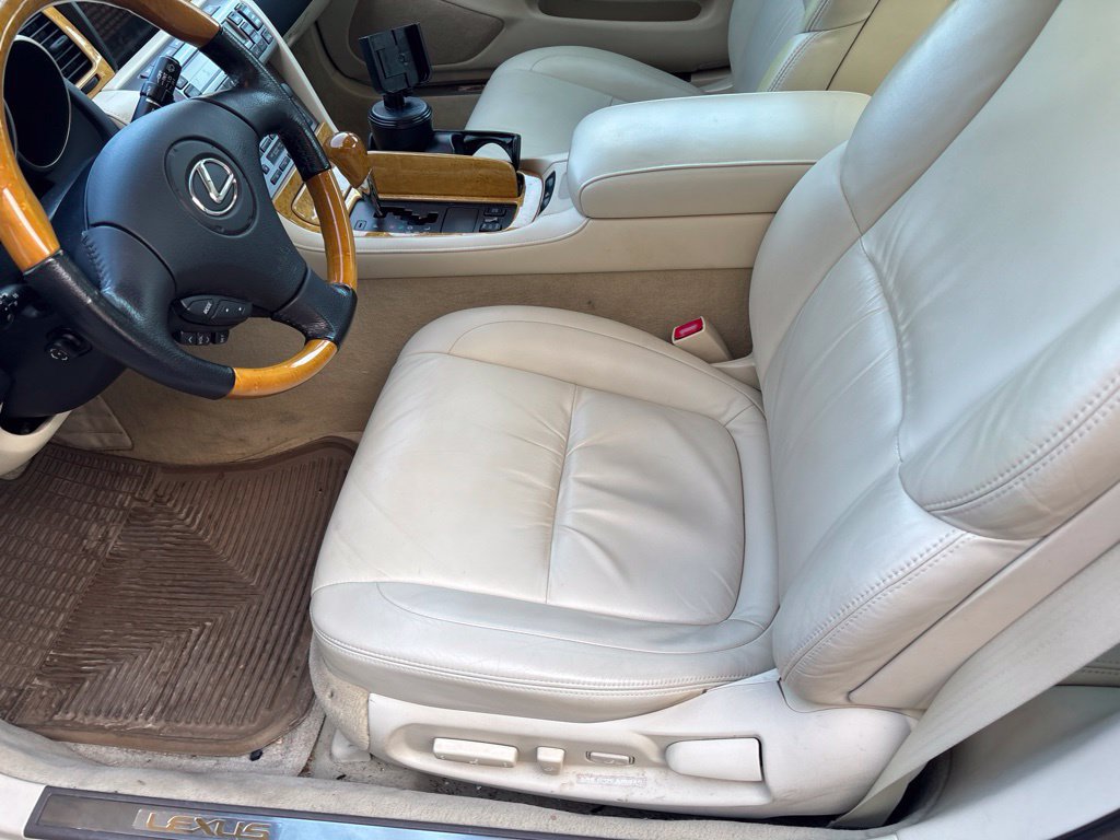 Used 2005 Lexus SC 430 Convertible RWD image 22