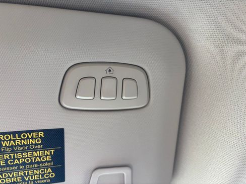 Used 2020 Ford Escape Titanium image 34