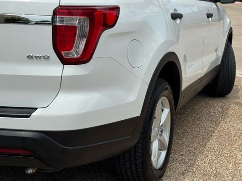 Used 2018 Ford Explorer 4WD image 4