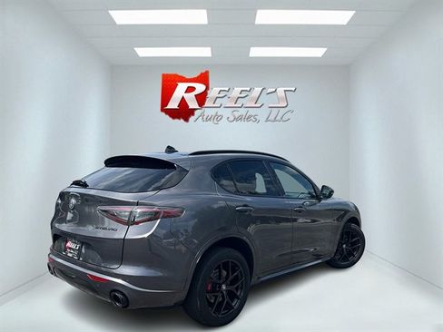 Used 2021 Alfa Romeo Stelvio Ti Sport AWD/4WD image 7