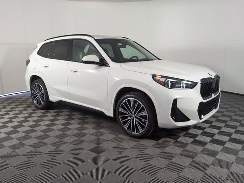 Used 2026 BMW X1 xDrive28i w/ Technology Package image 6