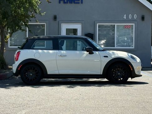 Used 2019 MINI Cooper 2-Door Hardtop FWD image 4