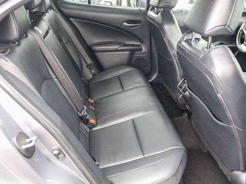 Used 2020 Lexus UX 250h image 18