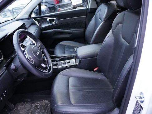 Certified 2023 Kia Sorento SX image 4