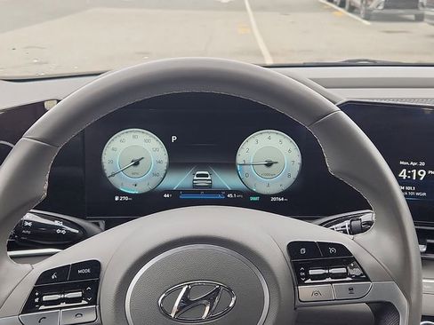 Certified 2023 Hyundai Elantra SEL w/ Convenience Package FWD image 13