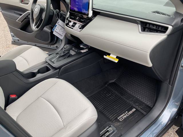 New 2026 Toyota Corolla Cross LE w/ Moonroof Package AWD/4WD image 12