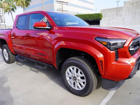 Certified 2026 Toyota Tacoma SR5 image 5