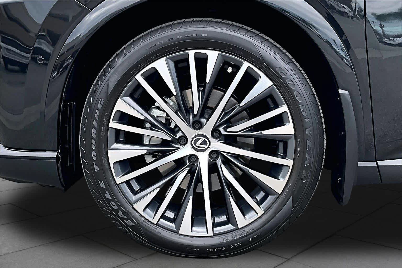 Used 2024 Lexus RX 350 Premium Plus w/ Convenience Package FWD image 10